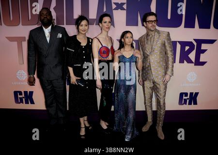 25 mars 2024, Los Angeles, CA, États-Unis : LOS ANGELES - 24 mars : Brian Tyree Henry, Fala Chen, Rebecca Hall, Kaylee Hottle, Dan Stevens à la première mondiale de ''Godzilla x Kong : The New Empire'' au TCL Chinese Theater IMAX le 24 mars 2024 à Los Angeles, CA (crédit image : © Kathy Hutchins via ZUMA Press Wire) Banque D'Images