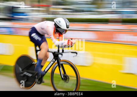Emmen, pays-Bas. 20 septembre 2023. EMMEN, PAYS-BAS - 20 SEPTEMBRE : Ilse Pluimers des pays-Bas en compétition dans le contre-la-montre individuel féminin U23 des Championnats d'Europe de cyclisme sur route DE l'UEC 2023 au WILDLANDS Adventure Zoo Emmen le 20 septembre 2023 à Emmen, pays-Bas (photo de René Nijhuis/Agence BSR) crédit : Agence BSR/Alamy Live News Banque D'Images