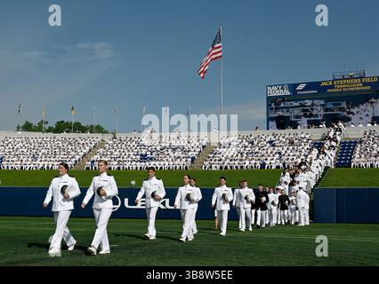 24 mai 2024, Annapolis, Maryland, États-Unis - États-Unis : la procession des aspirants diplômés le 24 mai 2024, au Navy-Marine corps Memorial Stadium à Annapolis, Maryland. (Crédit image : © Paul W. Gillespie/Capital Gazett/Baltimore Sun via ZUMA Press Wire) Banque D'Images