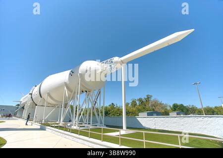 12 avril 2024, Orlando, Floride, États-Unis : Kennedy Space Center est l'un des 10 centres que la NASA a avec un important groupe d'entreprises technologiques qui collaborent au développement de la course spatiale au niveau mondial. Pionniers des vols spatiaux. Être dans ce centre de la NASA est une expérience incroyable. (Crédit image : © Francisco Arias/ZUMA Press Wire) Banque D'Images