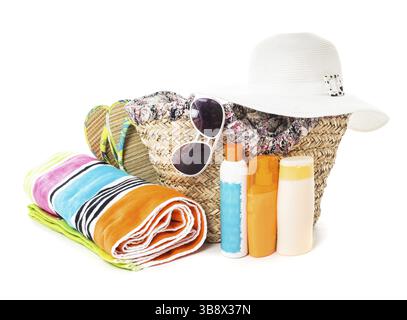 Voyage d'été concept - Accessoires pour les vocations plage isolated on white Banque D'Images