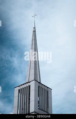 Pointe d'une église en Suisse Banque D'Images