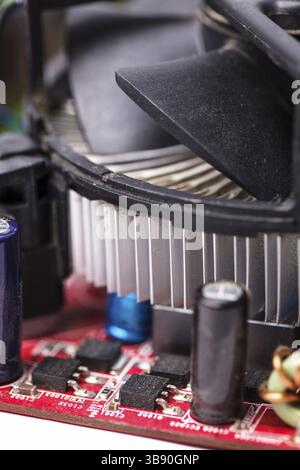 CPU cooler close up sur la carte mère de l'ordinateur Banque D'Images