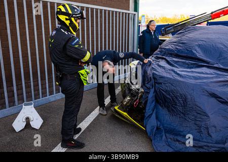 60 GROVE Stephen (aus), GROVE Brenton (aus), CAIROLI Matteo (ita), Iron Lynx, Mercedes-AMG GT3 Evo #60, LM GT3, crash, accident, récupération pendant les 6 heures de Spa-Francorchamps TotalEnergies 2025, 3ème manche du Championnat du monde FIA d'Endurance 2025, du 8 au 10 mai 2025 sur le circuit de Spa-Francorchamps à Stavelot, Belgique - photo Javier Jimenez/DPPI Live News/Alamy Banque D'Images