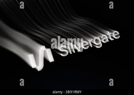 8 mars 2023, Asuncion, Paraguay : une vue du logo Silvergate est affichée sur un smartphone. La Jolla, Calif. - Silvergate Capital Corporation (NYSE :si), la société holding de Silvergate Bank, a annoncé aujourd'hui son intention de liquider ses activités et de liquider volontairement la Banque de manière ordonnée et conformément aux procédures réglementaires applicables. (Crédit image : © Andre M. Chang/ZUMA Press Wire) Banque D'Images