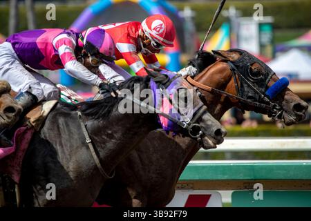 8 avril 2023, Arcadia, CA, États-Unis : Arcadia, CA : Practical Move (5) monté par Ramon Vazquez remporte le Runhappy Santa Anita Derby (Grade 1) le 8 avril 2023 au Santa Anita Park à Arcadia, CA. Casey Phillips/Eclipse Sportswire/CSM (crédit image : © Casey Phillips/CSM via ZUMA Press Wire) Banque D'Images