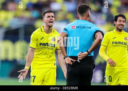 24 mai 2023, VILLARREAL, CASTELLON, ESPAGNE : Giovani Lo Celso de Villarreal proteste lors du match de la ligue Santander entre Villareal CF et Cadix CF au stade la Ceramica le 24 mai 2023, à Castellon, Espagne. (Crédit image : © Ivan Terron/AFP7 via ZUMA Press Wire) Banque D'Images