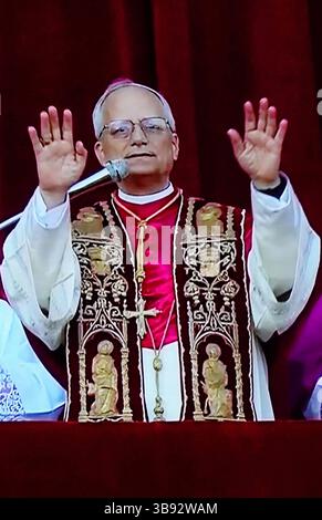 Foto aus Life Übertragung RTL oder ZDF Papstwahl am 08.05.2025 aus ROM- *** photo de Life broadcast RTL ou ZDF élection papale le 08 05 2025 de Rome Banque D'Images