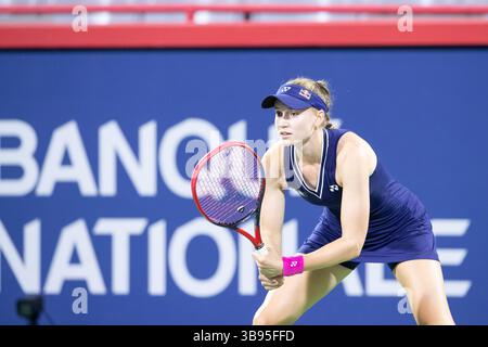 08 août 2023 : Elena Rybakina (KAZ) attend en service lors du match de deuxième ronde de la WTA National Bank Open au stade IGA à Montréal, Québec. Daniel Lea/CSM (crédit image : © Daniel Lea/CSM via ZUMA Press Wire) Banque D'Images