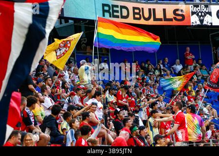 24 juin 2023, Harrison, NJ, États-Unis d'Amérique : fans des Red Bulls de New York lors du match contre Atlanta United par Major League Soccer au Red Bull Arena le 24 juin 2023 à Harrison, New Jersey. (Crédit image : © William Volcov/ZUMA Press Wire) Banque D'Images