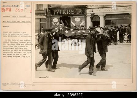 Une carte d'expédition montrant une victime américaine du naufrage du Lusitania emmenée pour être enterrée à Queenstown en Irlande. Lusitania est un paquebot immatriculé en Grande-Bretagne torpillé par un U-boat pendant la première Guerre mondiale le 7 mai 1915, au large de la vieille tête de Kinsale, en Irlande. À son bord se trouvaient 1 264 passagers, 3 passagers clandestins et un équipage de 693 personnes, totalisant 1 960 personnes, dont 1 197 ont été tuées. Le navire a coulé en seulement 18 minutes. Le naufrage a détourné l'opinion publique de l'Allemagne et la mort de 128 Américains à bord a été un facteur important dans l'entrée en guerre des États-Unis. Banque D'Images