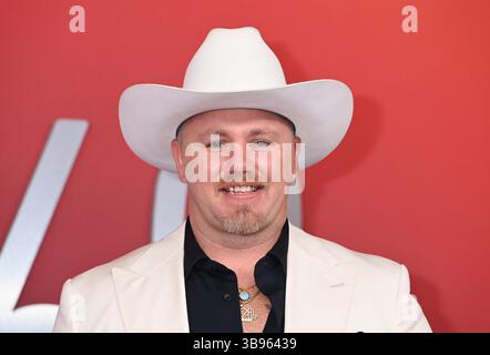 Friso, États-Unis. 08 mai 2025. Ernest arrive à la 60e cérémonie des Academy of Country Music Awards qui s'est tenue au Ford Center at the Star le 8 mai 2025 à Friso, TX © Tammie Arroyo/AFF-USA.com crédit : AFF/Alamy Live News Banque D'Images