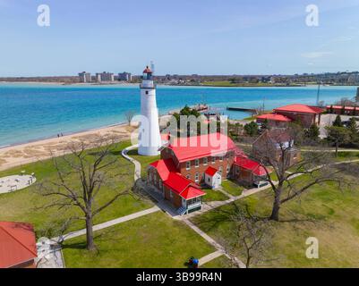 Le phare de Fort Gratiot a été construit en 1825 à l'entrée de la rivière clair du lac Huron, à Port Huron, Michigan mi, USA. Banque D'Images