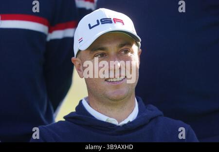 Photo du dossier datée du 28-09-2023 de Justin Thomas des États-Unis au Marco Simone Golf and Country Club. Thomas a remporté le premier de ses deux titres PGA américains à Quail Hollow en 2017 et a également remporté quatre de ses cinq matchs en 2022 Presidents Cup au même endroit. Date d'émission : vendredi 9 mai 2025. Banque D'Images