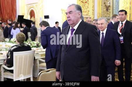 Président de la Russie, Vladimir Poutine a prononcé une réception officielle organisée pour marquer le 80ème anniversaire de la victoire dîner organisé au nom du Président de la Russie pour les chefs des délégations étrangères et invités d'honneur qui sont venus à Moscou pour les célébrations du 80ème anniversaire de la victoire dans la Grande Guerre patriotique de 19411945, Moscou, Russie, le 8 mai 2025. Photo par le président de Russie Office apaimages. Moscou Moscou Fédération de Russie 090525 Russia RPO 4 008 Copyright : xapaimagesxPresidentxofxRussiaxOfficexxapaimagesx Banque D'Images