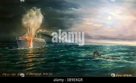 Le naufrage du Wilhelm Gustloff est la pire catastrophe maritime de l'histoire. Le navire a été construit à l'origine comme paquebot de croisière pour la force nazie par le mouvement Joy. Pendant la guerre, il a été utilisé comme navire-hôpital. Le 30 janvier 1945, il est parti avec environ 10 600 personnes entassées à bord. Le navire a été torpillé par le sous-marin soviétique S-13 et il a coulé en 40 minutes. Seules 1250 personnes ont été secourues, ce qui représente un bilan de près de 9400 morts. Banque D'Images