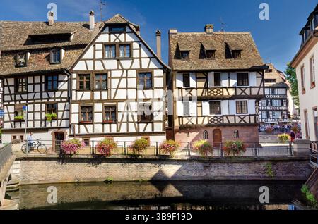 Maisons à colombages sur la rue des Moulins à Strasbourg Banque D'Images