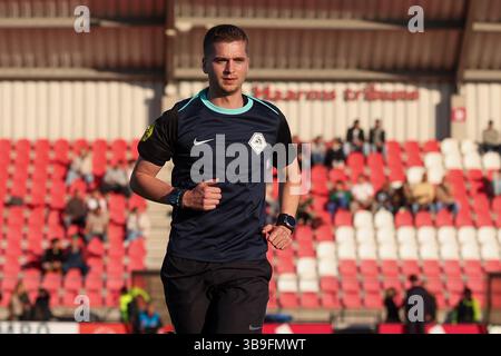 Amsterdam, pays-Bas. 09 mai 2025. AMSTERDAM, PAYS-BAS - 9 MAI : échauffement de l'arbitre Thomas Hardeman lors du match néerlandais Keuken Kampioen Divisie entre Jong Ajax et LE TOP Oss au Sportpark de Toekomst le 9 mai 2025 à Amsterdam, pays-Bas. (Photo de Hans van der Valk/Orange Pictures) crédit : Orange pics BV/Alamy Live News Banque D'Images