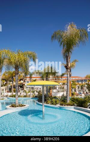 Chypre, Paphos, Olympic Lagoon Hotel piscine Banque D'Images