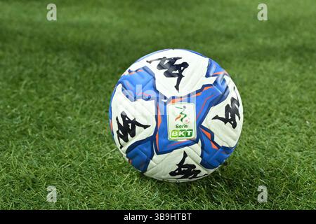 Castellamare di Stabia, Italie, 09 mai,2025 bal officiel de la Serie BKT pendant la Serie BKT entre S.S. Juvestabia vs A.C. Reggiana :Agostino Gemito/ Alamy Live News Banque D'Images