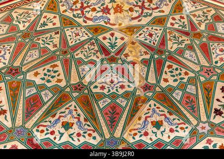 Détail des décorations à la passerelle Ganesh Pol, Amber Palace, Amer Banque D'Images