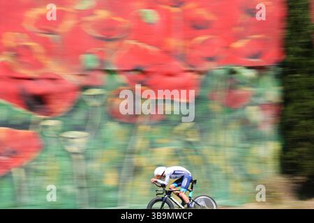 Tirana, Albanie. 10 mai 2025. Lors de l'étape 2 du Giro d'Italia de Tirana (Tirane) à Tirana (Tirane) Tudor ITT (Individual Time Trial) Albanie - samedi 10 mai 2025. Sport - cyclisme. (Photo de Fabio Ferrari/LaPresse) crédit : LaPresse/Alamy Live News Banque D'Images