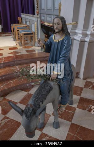 Nouvel exemplaire du Palmesel, anciennement XVIe siècle, dans l'église Saint-Nicolas, Tannheim, quartier de Reutte dans le Tyrol, Autriche, Europe Banque D'Images