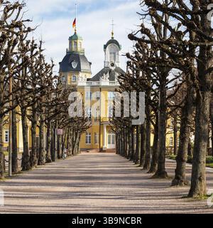 Karlsruhe est la deuxième plus grande ville de l'État fédéral allemand du Bade-Wuertemberg, ce qui en fait la 21ème plus grande ville d'Allemagne et située sur la plate-forme Banque D'Images