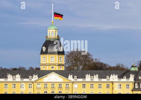 Karlsruhe est la deuxième plus grande ville de l'État fédéral allemand du Bade-Wuertemberg, ce qui en fait la 21ème plus grande ville d'Allemagne et située sur la plate-forme Banque D'Images