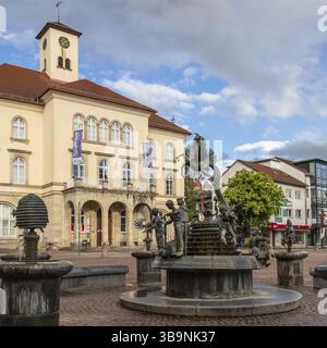 Près du centre routier, aérien et ferroviaire de Stuttgart et à proximité du nord de la Forêt-Noire, se trouve la ville qui allie tradition et modernité Banque D'Images