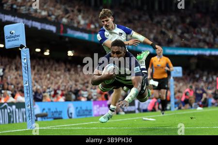 Viliame Mata des Bristol Bears marque un essai lors du Gallagher Premiership match au Principality Stadium de Cardiff. Date de la photo : samedi 10 mai 2025. Banque D'Images