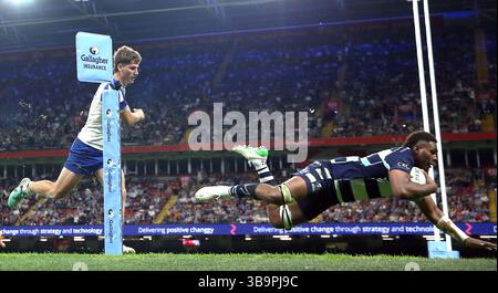 Viliame Mata des Bristol Bears marque un essai lors du Gallagher Premiership match au Principality Stadium de Cardiff. Date de la photo : samedi 10 mai 2025. Banque D'Images