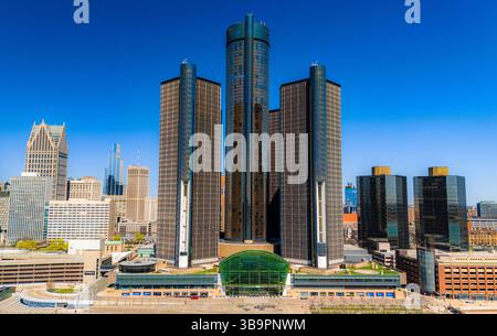 Detroit, mi, États-Unis - 2025-04-04 : photo du General Motors Renaissance Center dans le centre-ville de Detroit, Michigan. Banque D'Images