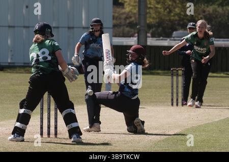 Corbridge, Angleterre, 10 mai 2025. Sophie Singer battant pour Cambridgeshire Women contre Northumberland Women lors de la Vitality T20 Women's County Cup, match du deuxième tour au Corbridge Cricket Club. Crédit : Colin Edwards Banque D'Images