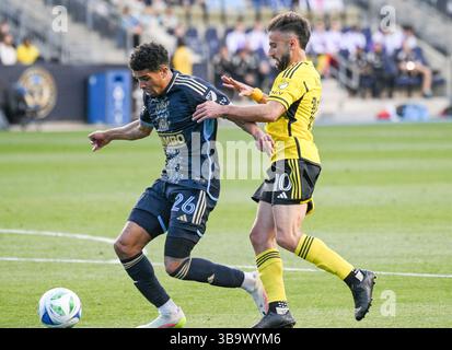 Chester, Pennsylvanie, États-Unis. 10 mai 2025. Le défenseur de l'Union de Philadelphie NATHAN Harriel (26) en action contre DIEGO ROSSI (10) de l'équipage de Columbus lors du match au Subaru Park à Chester PA (crédit image : © Ricky Fitchett/ZUMA Press Wire) USAGE ÉDITORIAL SEULEMENT ! Non destiné à UN USAGE commercial ! Crédit : ZUMA Press, Inc/Alamy Live News Banque D'Images