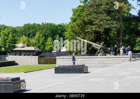 Le Mémorial soviétique de la guerre à Tiergarten, Berlin Banque D'Images