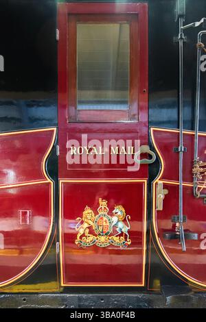 Une réplique de 1938 d'un bureau de poste itinérant du Grand Junction Railway de 1838, Locomotion Railway Museum, Shildon, County Durham, Angleterre, Royaume-Uni. Banque D'Images