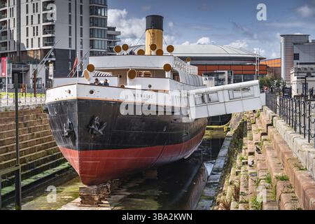 Belfast, Royaume-Uni, août 2019 vue de face sur SS Nomadic, le dernier navire White Star Line restant dans le monde. Près du musée Titanic, Irlande du Nord Banque D'Images