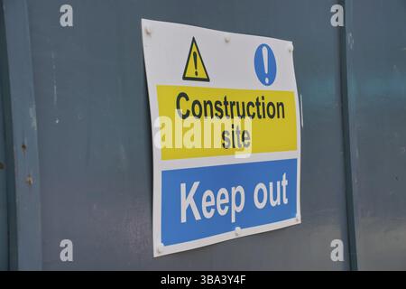 Chantier, panneau d'avertissement de maintien à l'écart, détail de la fermeture Banque D'Images