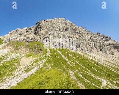 Fantastique randonnée panoramique depuis le Nebelhorn le long de l'Eck Laufbacher via Schneck, Hoplats et Oytal Banque D'Images