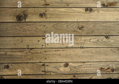 Vue de dessus - texture de plancher en bois ancien, carreaux fixés avec des clous, Strbske Pleso, Slovaquie, Europe Banque D'Images