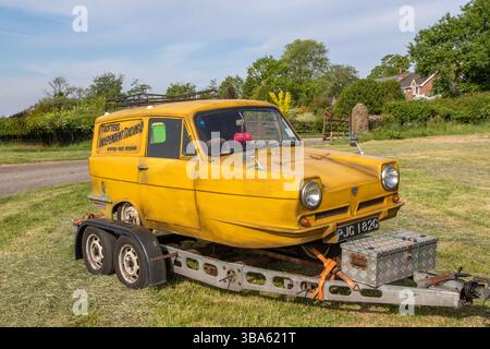 Trotters Independent Trading Co. 1968 60s soixante jaune Supervan III car Petrol 700 cc ; 2025 Wheels Up North, événement de culture automobile, classique modifié et événement de supercar, Longridge Angleterre, Royaume-Uni Banque D'Images
