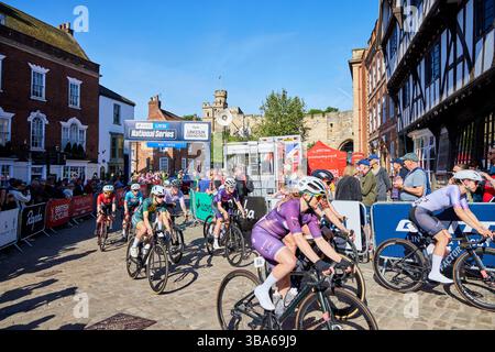 Lincoln, Royaume-Uni. 11 mai 2025. Rapha Lincoln Grand Prix course féminine dimanche 11 mai 2025 1. Lauren Dickson (équipe Handsling Alba Dev Road) 2. Anna Morris 3. Grace Lister (équipe cycliste Hess) crédit photo : Phil Crow/Alamy Live News crédit : Phil Crow/Alamy Live News Banque D'Images