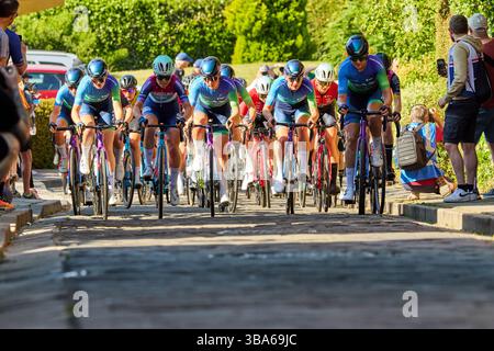 Lincoln, Royaume-Uni. 11 mai 2025. Rapha Lincoln Grand Prix course féminine dimanche 11 mai 2025 1. Lauren Dickson (équipe Handsling Alba Dev Road) 2. Anna Morris 3. Grace Lister (équipe cycliste Hess) crédit photo : Phil Crow/Alamy Live News crédit : Phil Crow/Alamy Live News Banque D'Images