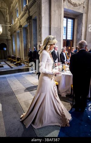 Amsterdam, pays-Bas, 2025-05-12 19 :49 :31 AMSTERDAM, 12-05-2025, Palais Royal AmsterdamKing Willem-Alexander et la Reine Máxima recevront le corps diplomatique pour un dîner de gala au Palais Royal Amsterdam lundi soir, 12 mai. Au cours du dîner, le roi prononcera un court discours dans lequel il discutera du rôle unificateur des diplomates dans un monde troublé. Crédit : NL Beeld/Alamy Live News Banque D'Images