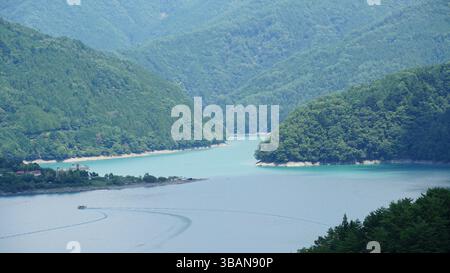 Bridging nature – vues panoramiques depuis Shizuoka, Japon Banque D'Images