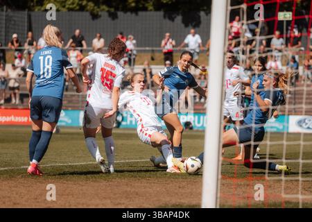 Cologne, Allemagne. 11 mai 2025. Cologne, Allemagne, 11 mai 2025 Celina Degen (5 - 1.FC Koeln) marque chance lors du match Google Pixel Frauen-Bundesliga entre le 1.FC Koln et turbine Potsdam au Franz-Kremer-Stadion, à Cologne, en Allemagne. (Gabor Baumgarten/SPP) crédit : SPP Sport Press photo. /Alamy Live News Banque D'Images