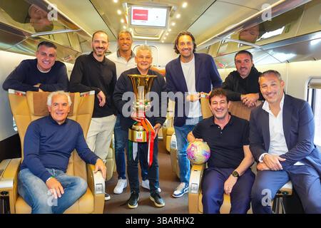Roma, Italie. 13 mai 2025. Les légendes pendant le voyage en train la veille du match de finale de la Coupe d'Italie entre Milan et Bologne au stade olympique de Rome, en Italie. Mercredi 13 mai 2025. Sport Soccer (photo de Spada/LaPresse) crédit : LaPresse/Alamy Live News Banque D'Images