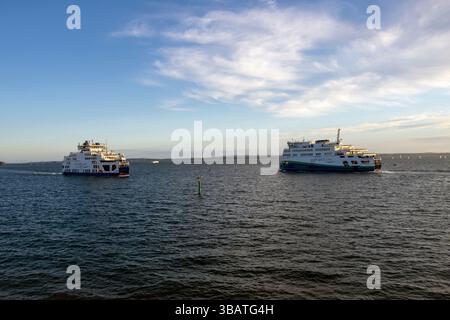 Portsmouth, Hampshire, Royaume-Uni - 23 avril 2025 : ferry Wightlink St Clare, Port de Portsmouth Banque D'Images