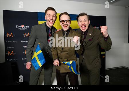 Bâle, Suisse. 14 mai 2025. L'entrée de la Suède est célébrée par KAJ après avoir accédé à la finale de la 69ème édition du concours Eurovision de la chanson (ESC) au salon Jakobshalle, à Bâle, Suisse, mardi 13 mai, 2025.photo : Jessica Gow/TT/Code 10070 crédit : TT News Agency/Alamy Live News Banque D'Images